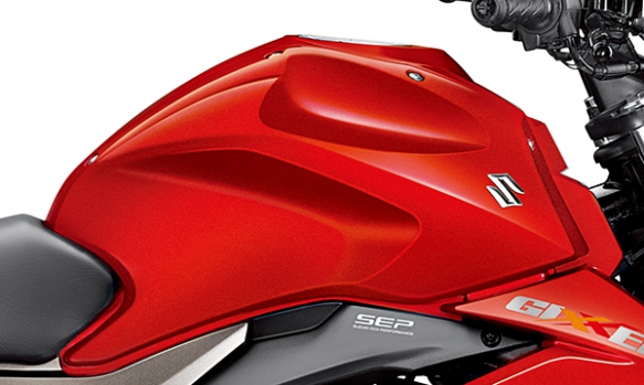 GIXXER image 13 615 LATIN_AMERICA_GSX150_Red_FuelTank.jpg